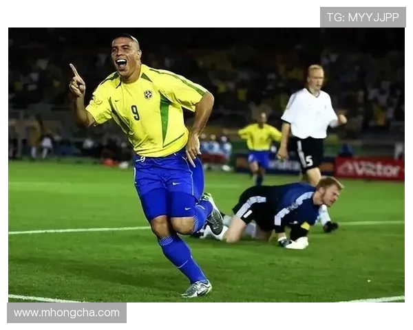 全球足球明星球员精彩瞬间高清图片合集尽在这里快来欣赏他们的风采与魅力 全球足球明星球员精彩瞬间高清图片合集尽在这里快来欣赏他们的风采与魅力