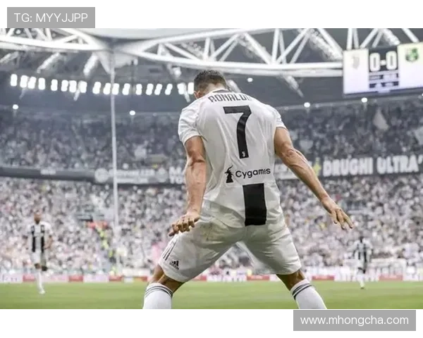 制作C罗风格的足球明星蛋糕详细步骤与技巧分享