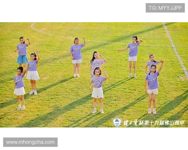 足球明星舞动魅力换头挑战引发热议网友纷纷模仿秀出创意舞姿