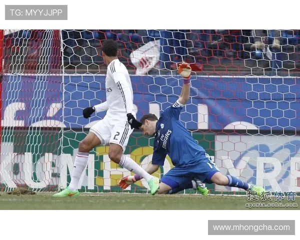 足球明星叉腰瞬间高清回顾展现他们的风采与魅力