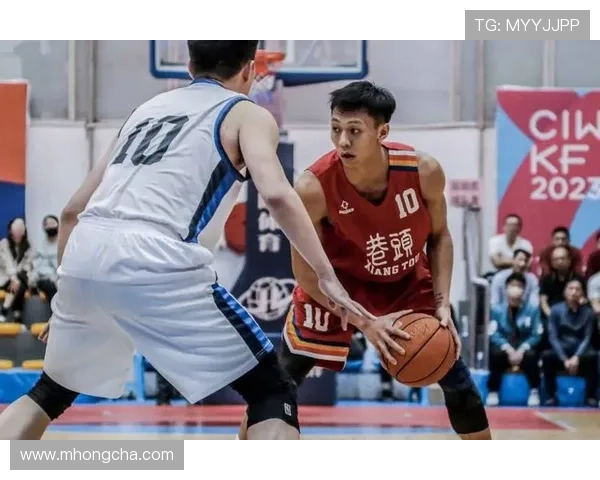 重庆篮球队反击体系解析与战术创新研究